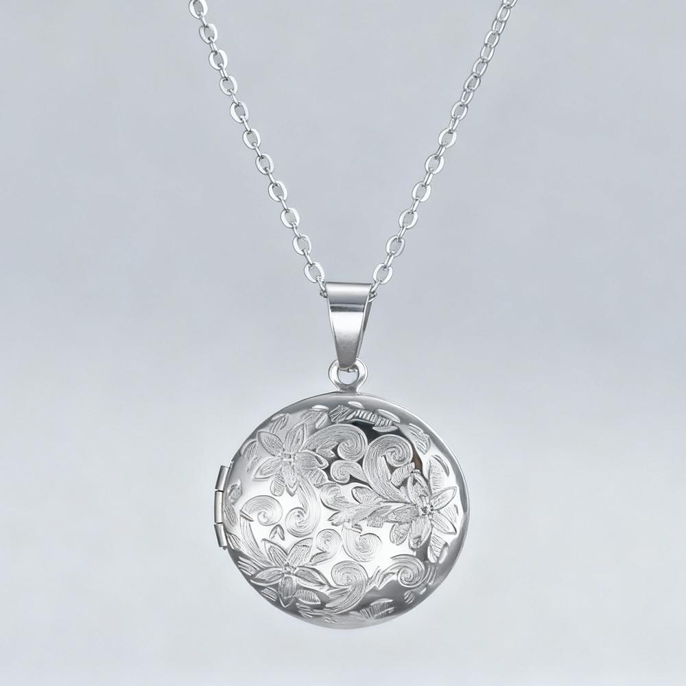 Silver Color Love Heart Photo Frame Pendant Necklace for Women Delicate Floral Oval Heart Locket Pendant  Family Love Collar
