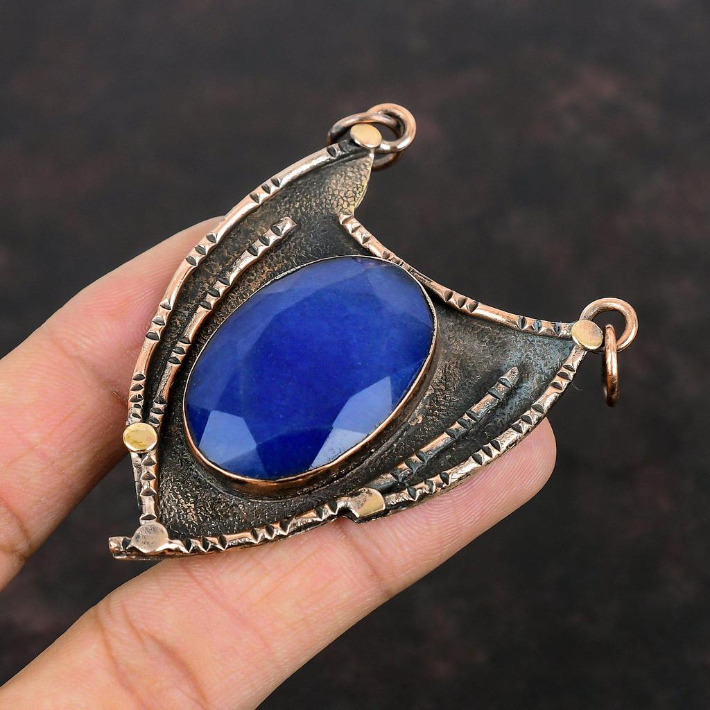 Pendentif Saphir Bleu Facetté Pendentif en Cuivre Pendentif Pierre Précieuse Authentique Bijoux Faits Main Pendentif Design Récent Bijoux en Cuivre Cadeau Anniversaire