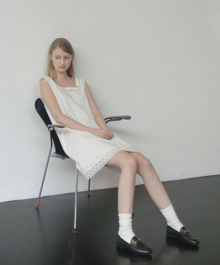 THERYE Lace Trim Sleeveless Dress(White)