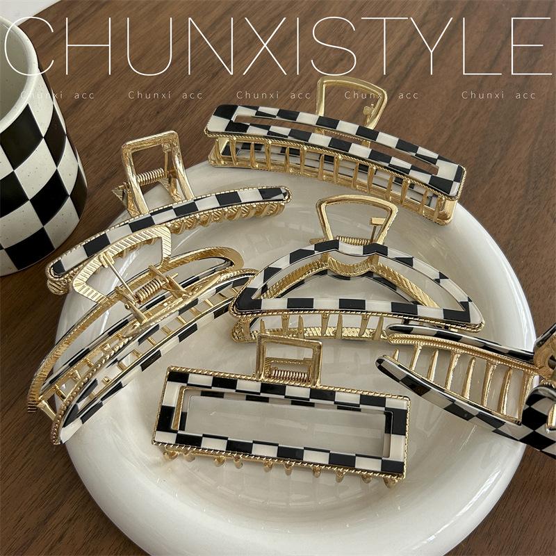 Korean Style Checkered Metal Claw Hair Clip