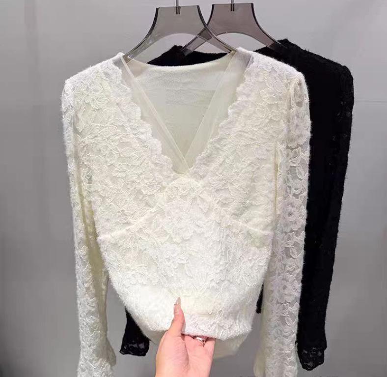 Women s French Style V-Neck Lace Patchwork Fleece Lined Top for Autumn/Winter M
