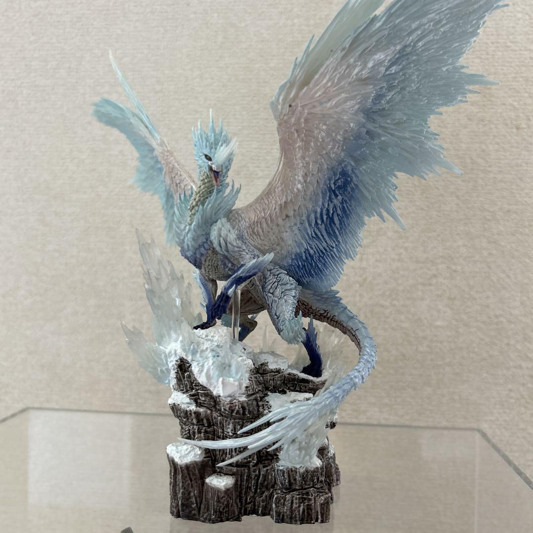 

[USED] Velkhana Monster Hunter World: Iceborne Bonus Figure
