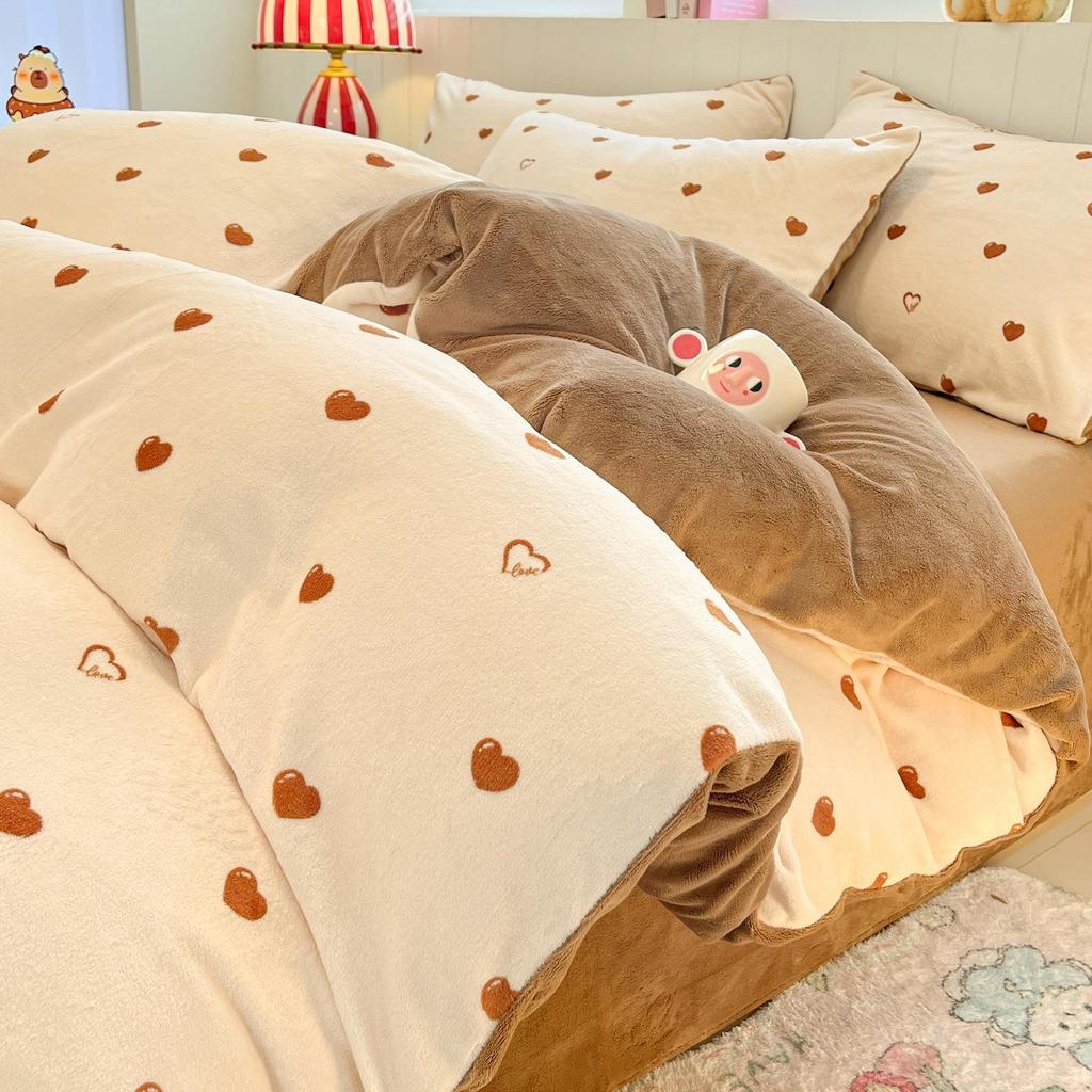 Set Lenzuola 4 Pezzi in Velluto di Latte: Set 3 Pezzi Lenzuolo e Copripiumino Spesso in Pile Corallo Autunno/Inverno, Edizione 2025.
