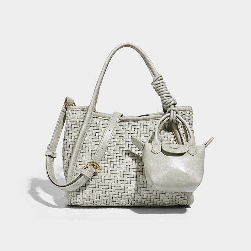 2025 New Hand-Woven Portable Bucket Bag Casual Soft Leather Shoulder Bag Fashionable All-Match Crossbody Bag for Women