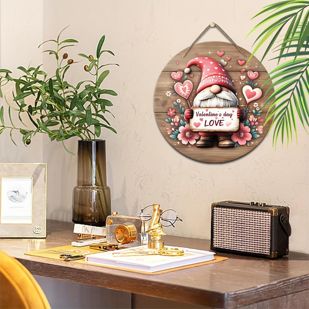 Valentine's Day Gnome "LOVE" Wooden Sign, Round Front Door Decor, Romantic Heart Wall Hanging - Ideal Valentine's Day Gift