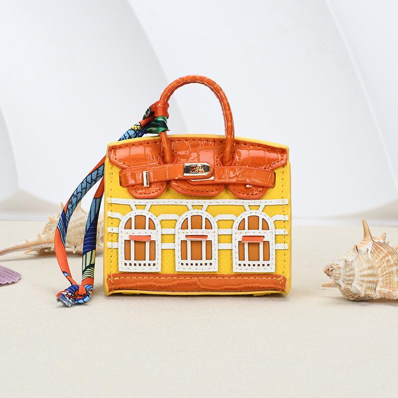 Stylish Mini House Keychain: Platinum Window Coin Purse & Earphone Holder