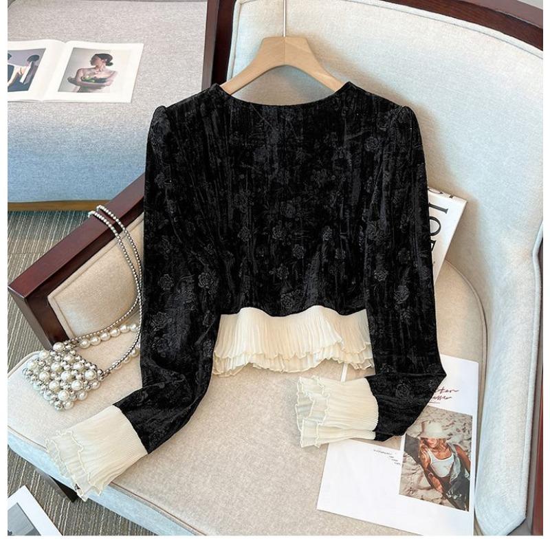 Retro Button Stitched Round Pullover Shirt with Long Sleeves Fashionable Gold Velvet Women's Top