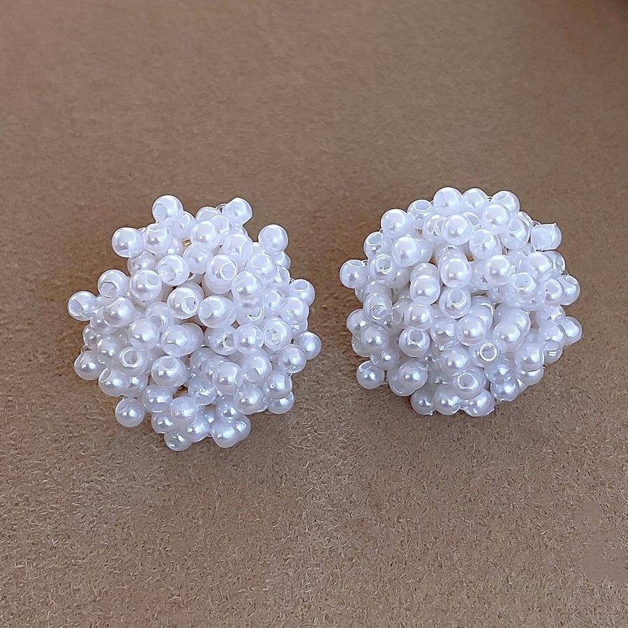 Retro beaded flower cluster pearl stud earrings French temperament elegant versatile earrings earrings women