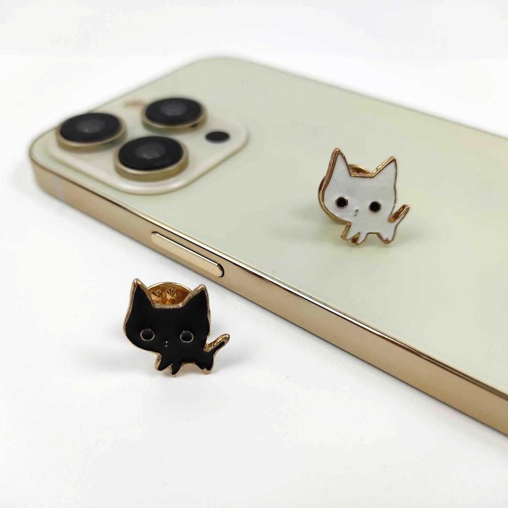 [F NODE] Black Cat and White Cat Pin Badges, Set of 2, Cat Pins, Approx. 2cm x 2.4cm, Cute, Loose-Looking Cats