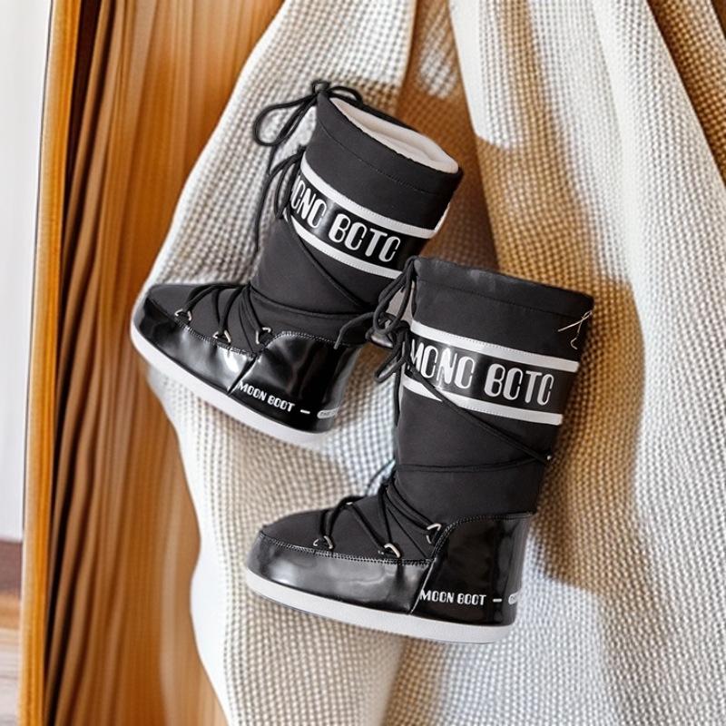MOON dezelfde Europese en Amerikaanse sneeuwlaarzen dames 2025 winter nieuwe moonboots lange schacht antislip waterdicht binnenin hoogteverhogende katoenen laarzen