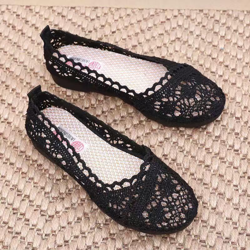 Woman's New Summer Flat Sole Big Size Hollow Lace Nude Shoes Soft Sole Non Slip Breathable Shallow Slip-On Round Toe Sandals