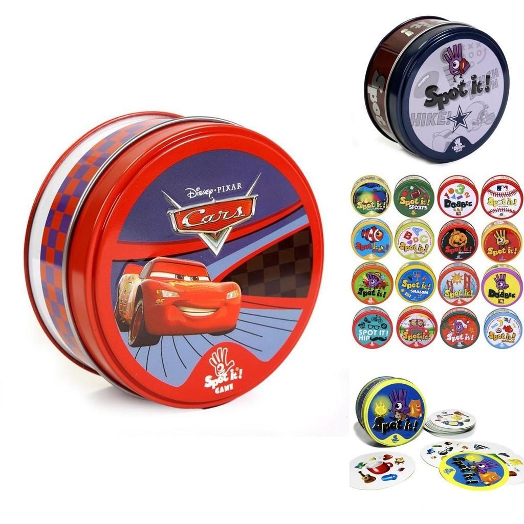 Zábavná a interaktívna kartová hra Spot It Game pre stretnutia viacerých hráčov s papierovými kartami Dobble