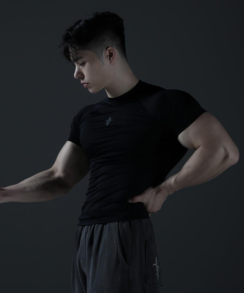 CARMID Silver Logo Compression Short Sleeve [Black]
