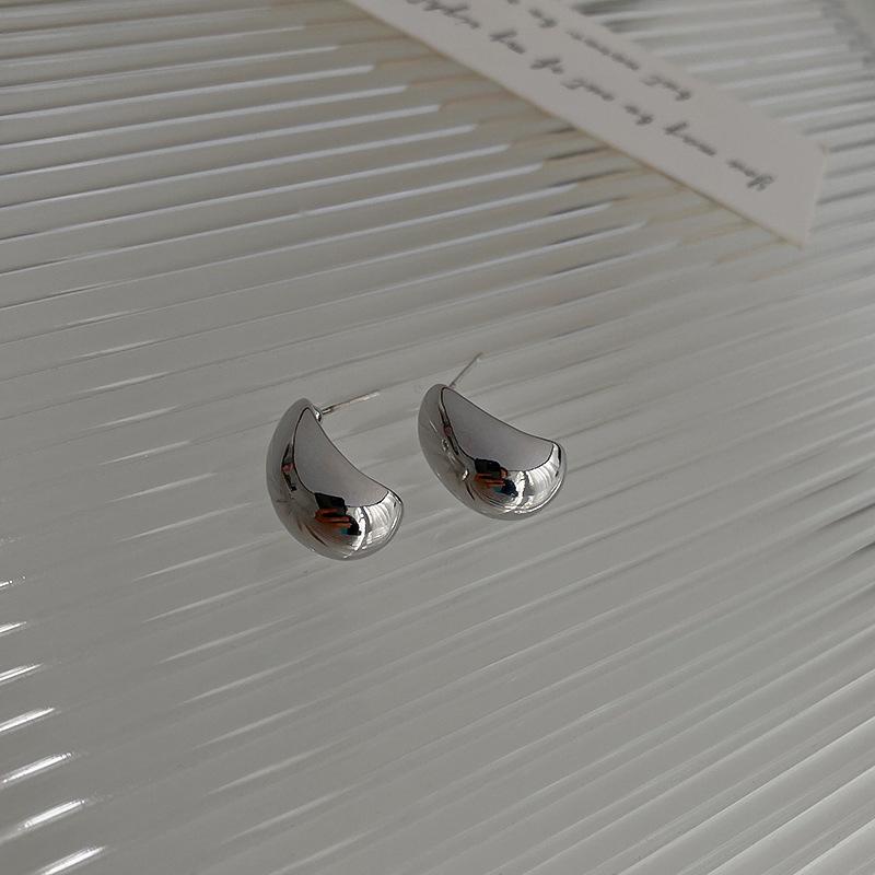 High-End European & American Metal Water Drop Ear Clips - No Piercing, Cool Autumn/Winter Style
