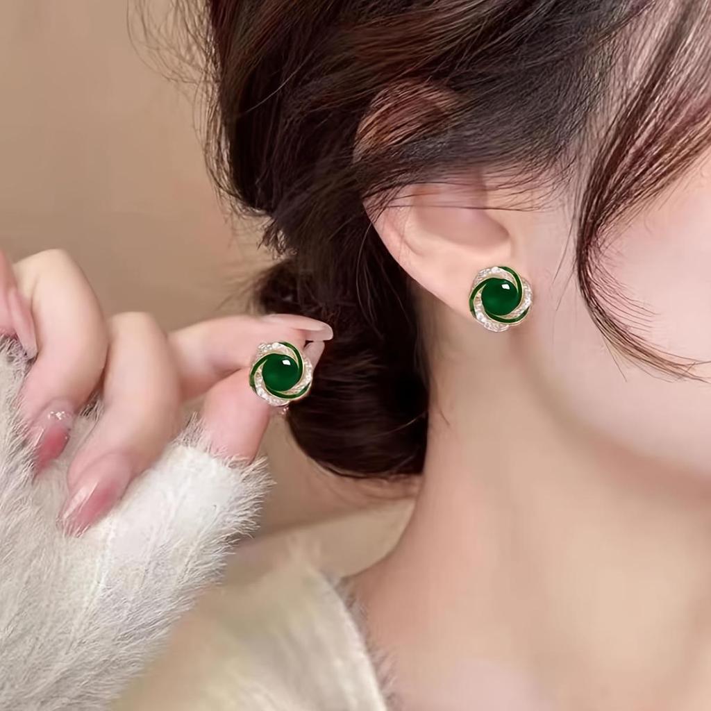 Elegant Cat's Eye Stud Earrings for Women - Light Luxury, Exquisite Design, Versatile & High-Class