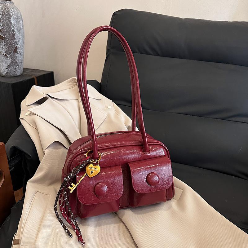 Simple Texture Mailman Armpit Bag Women's 2025 New Winter Shoulder Bag Versatile Commuter Pillow Bag
