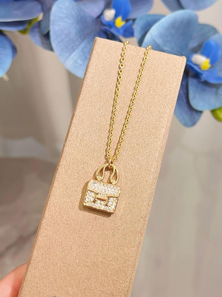 Full Diamond H Letter Bag Necklace Female Real Gold Electroplating High Version Light Luxury Simple Versatile Collarbone Chain Exquisite