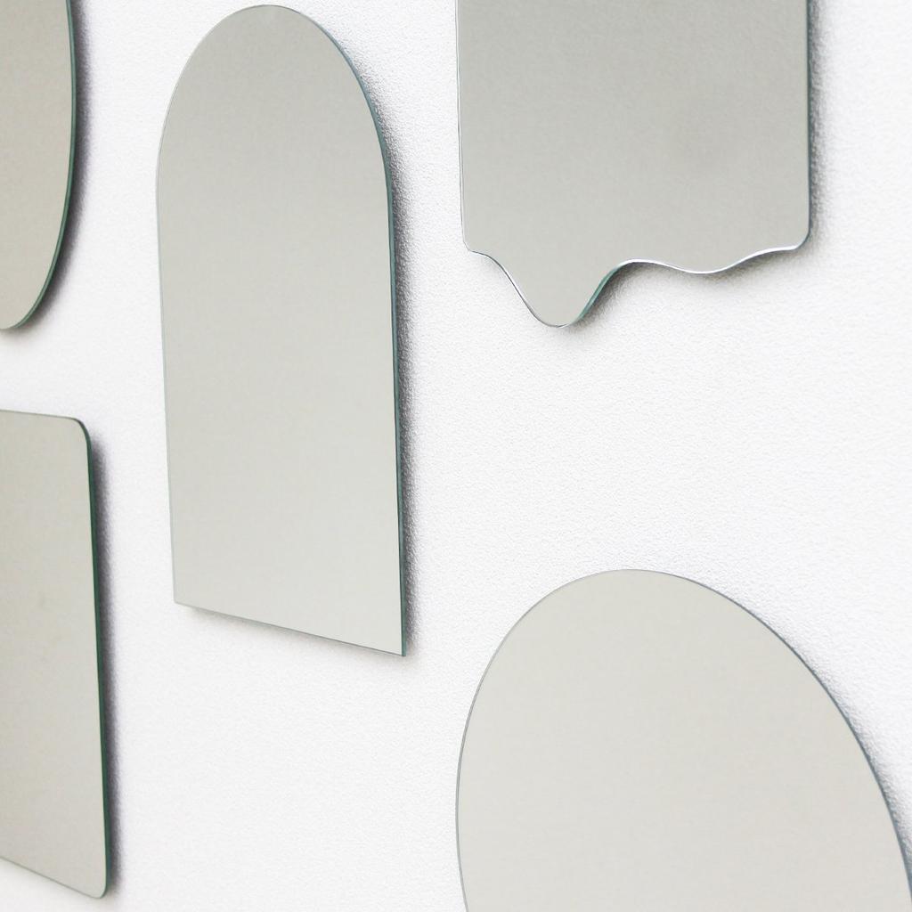 Muramatsu Kagami Store Mirror Wall Hanging Toilet Rounded Corners Scandinavian 27 x 39cm Wall Stickable Mirror Design Kagami Shape Card [Rental