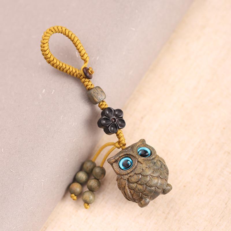 Green Sandalwood Owl Carved Keychain Pendant - Cute Keyring & Bag Charm for Men & Women