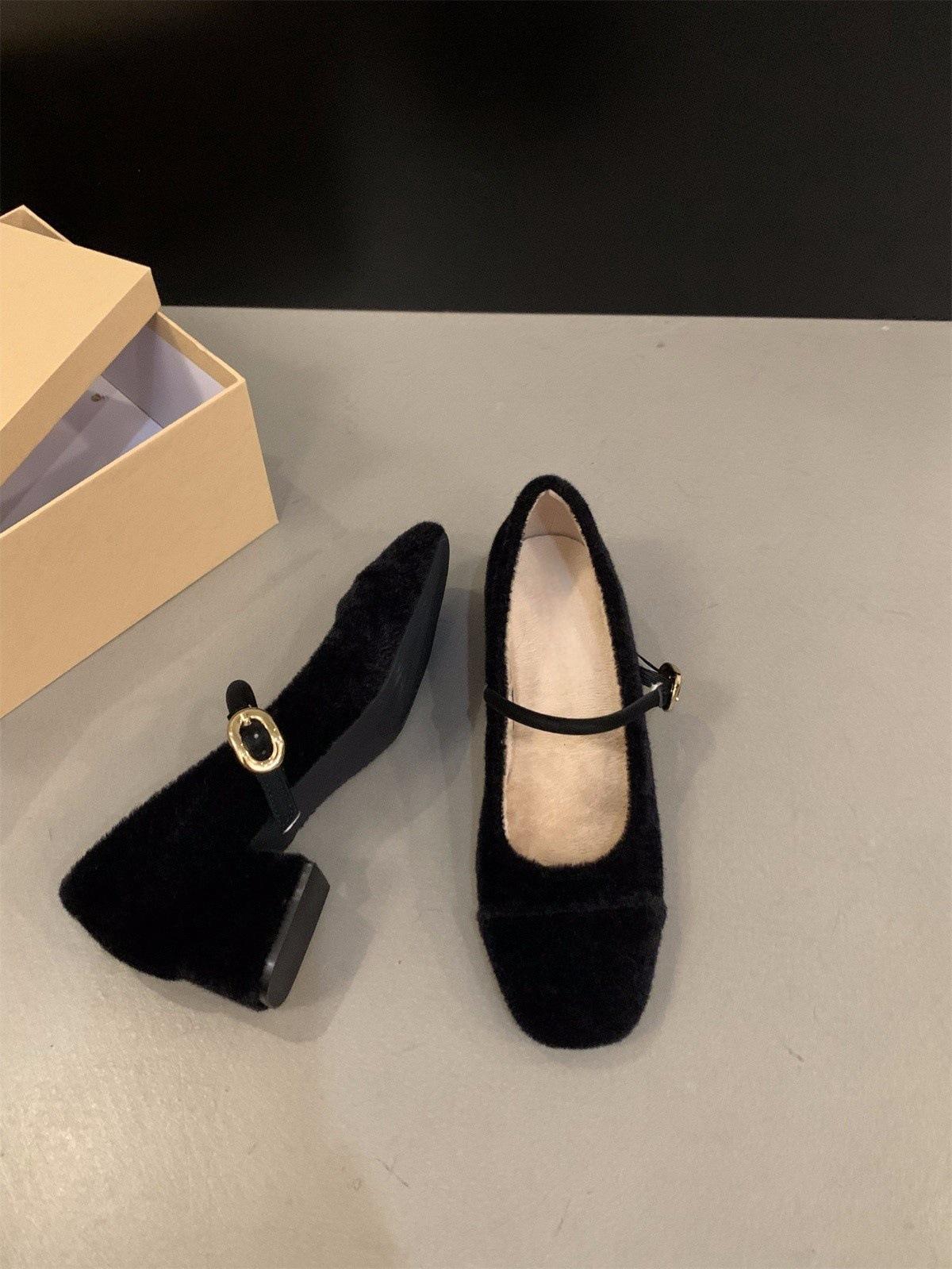 

Туфли на грубом каблуке французского стиля Мэри Джейн, женская обувь, новинка 2024 года, плюшевые туфли на высоком каблуке из плюша 39 чёрный