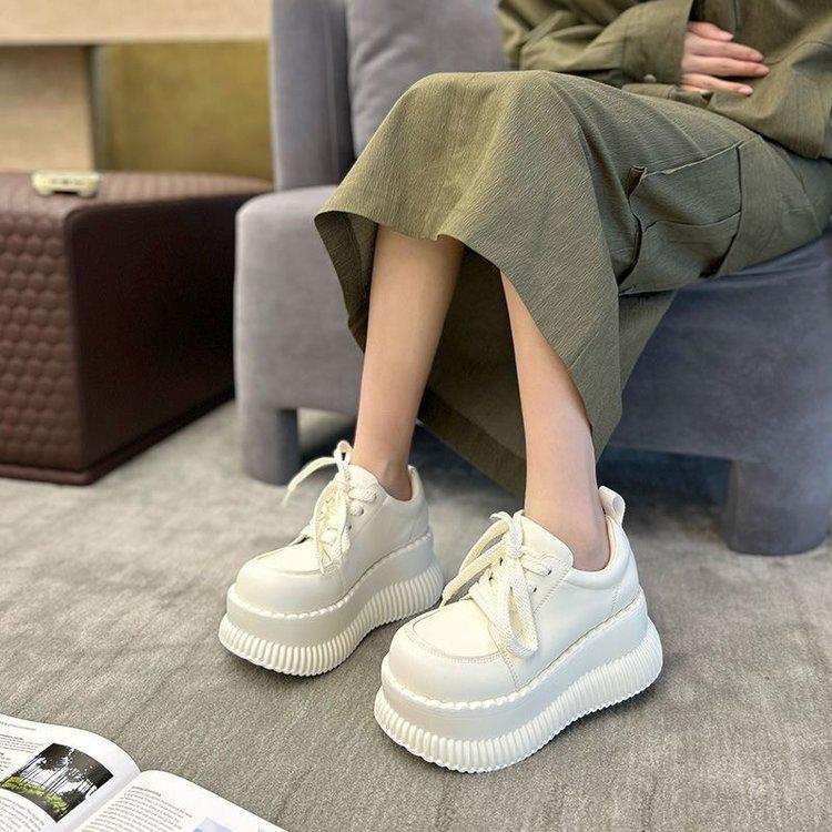 

Женские туфли маленького размера в стиле ретро на шнуровке из кожи с увеличивающей высоту подошвой, весна 2025 36 белый