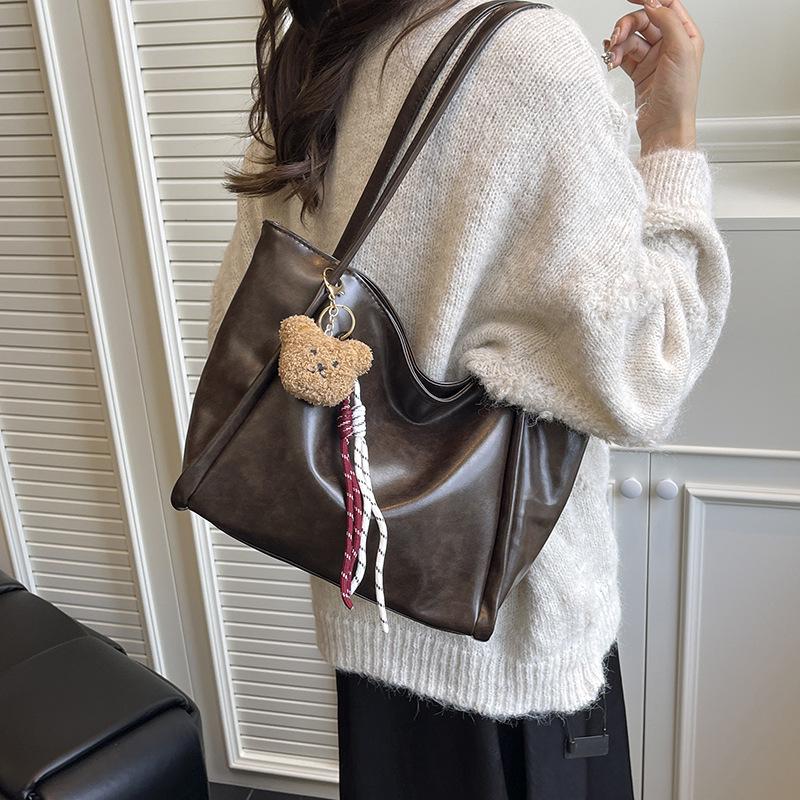 Korean Style Minimalist Women’s Shoulder Bag - Autumn/Winter 2025 Retro Design