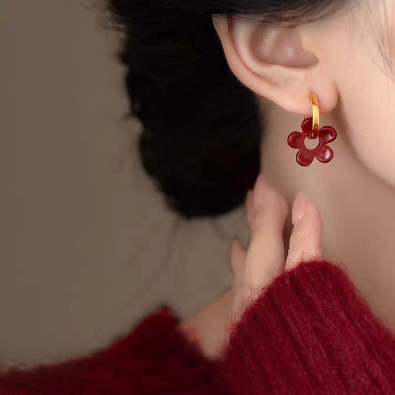 Vintage Red Glazed Flower Hoop Earrings for Women Girls 2024 New Trendy Design Petal Temperament Earrings Zircon