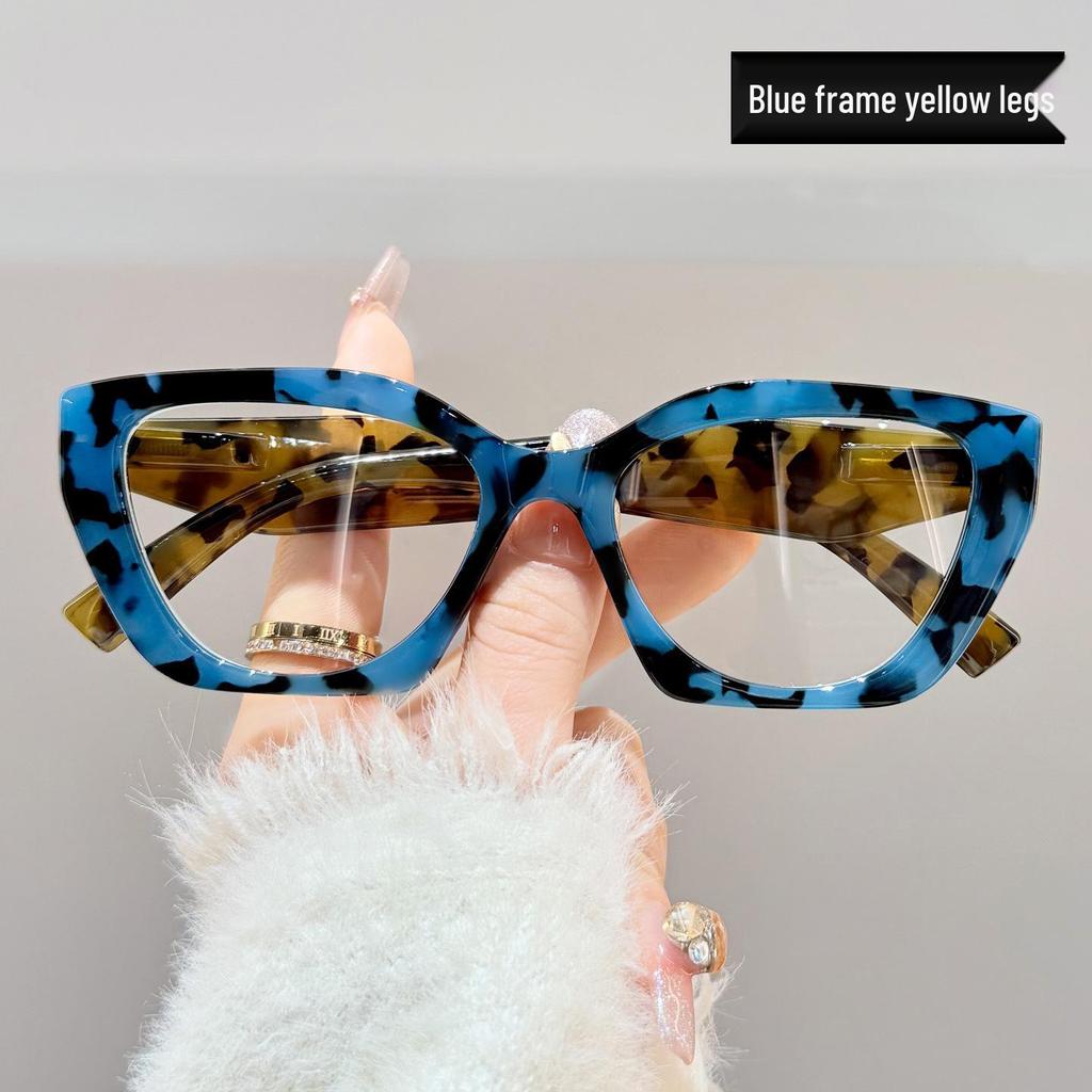 Women's Retro Leopard Print Presbyopia Glasses with Floral Eyeglass Frames - Fashionable Large Frames for Middle-Aged & Elderly.