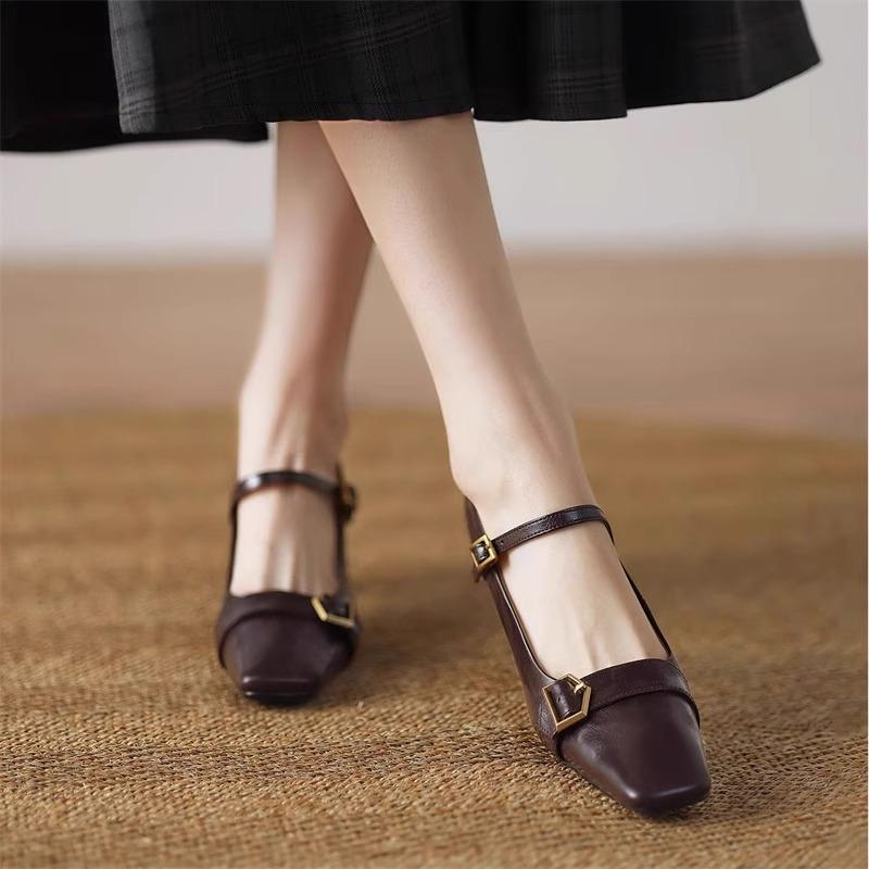 Fashion Metal Buckle Decoration Mary Jane Shoes Women Comfortable Leather High Heels Elegant Chunky Heel Women Pumps Zapatos De Mujer