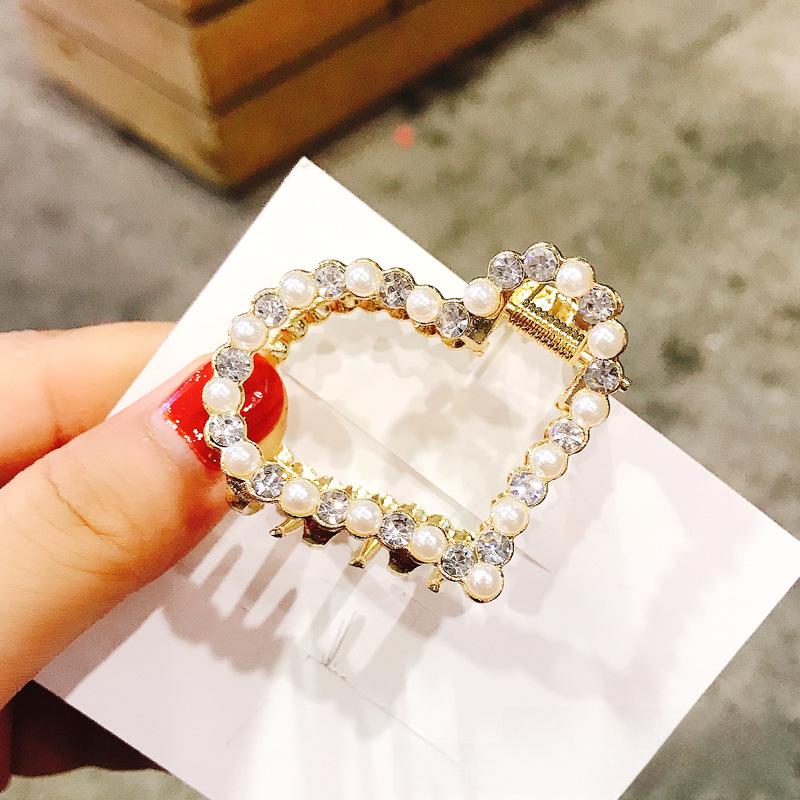 Korean Pearl Top Hairpin: Stylish Alloy Electroplated Clip for Women