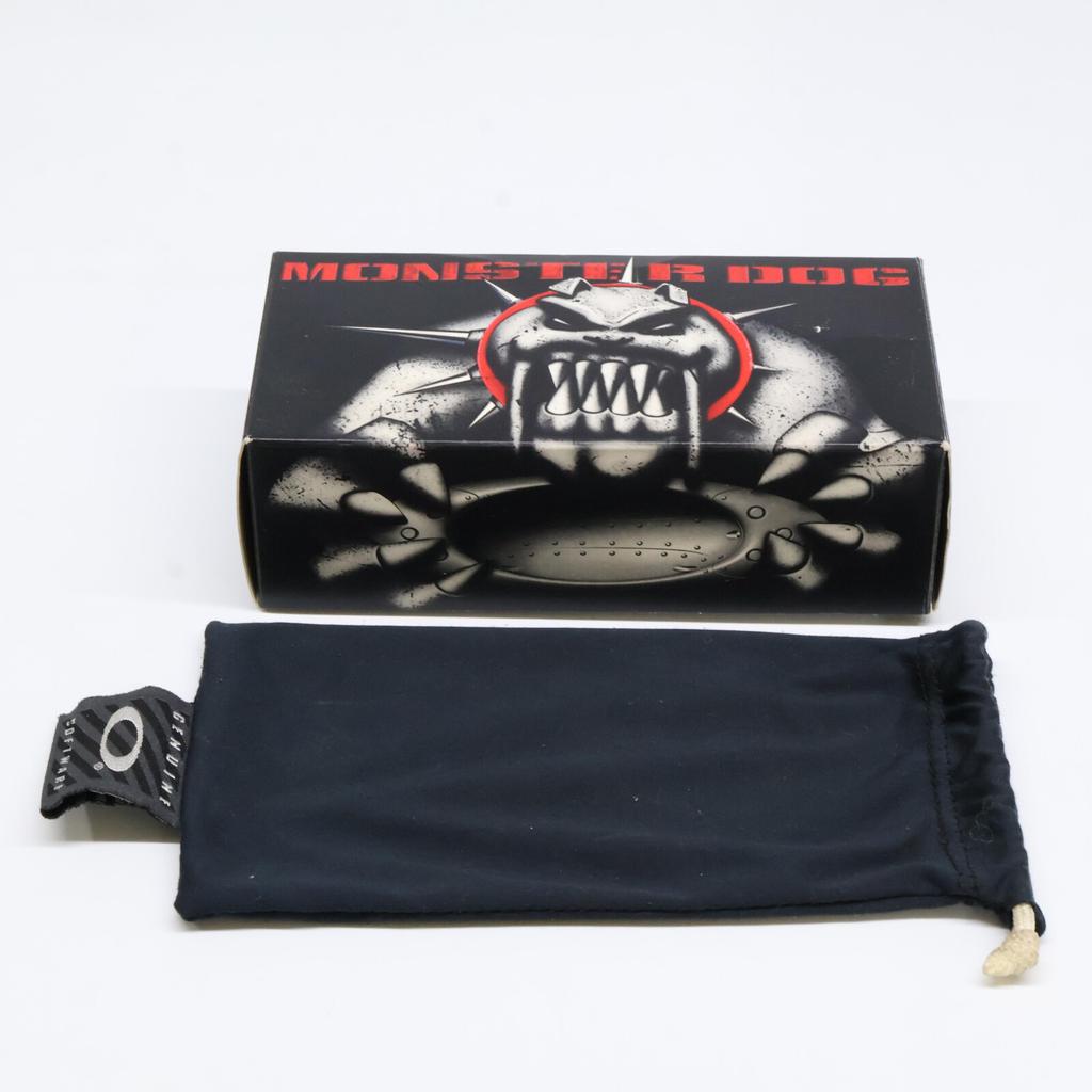 Oakley 2002 MONSTER DOG Monster Dog Sports Sunglasses STEALTH/GREYUsed