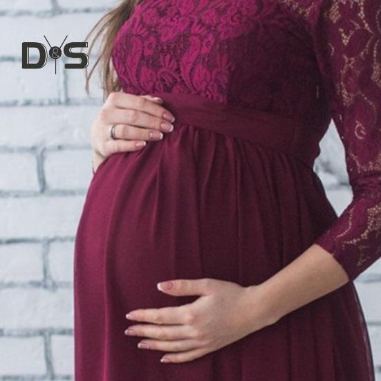 Těhotné ženy šaty s krajkou vyhloubená květinová výšivka s kulatým výstřihem, dlouhým rukávem, plisované maxi šaty na svatební párty rekvizita na focení