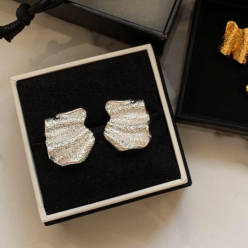 French Silver Needle Fashion Retro Exaggerated Ruched Metal Gold Silver Large Earrings Fancy Accessible Luxury Ear Studs Earrings