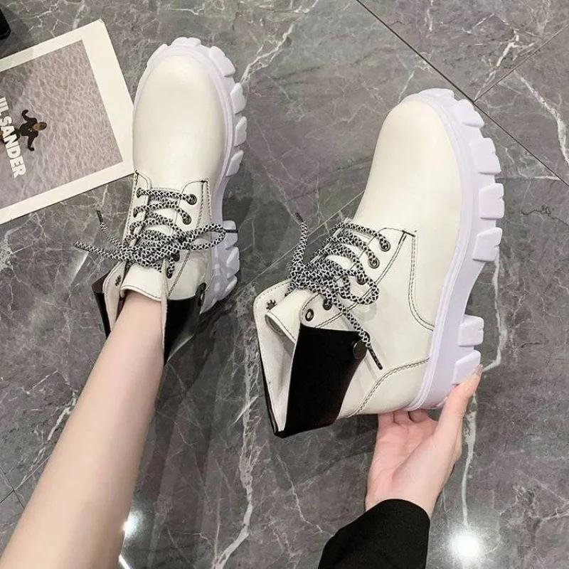 Fashion Large Size Warm Chunky Booties New In Platform Female Short Shoes Trend 2024 On Offer Promotion High Quality Women's Ankle Boots