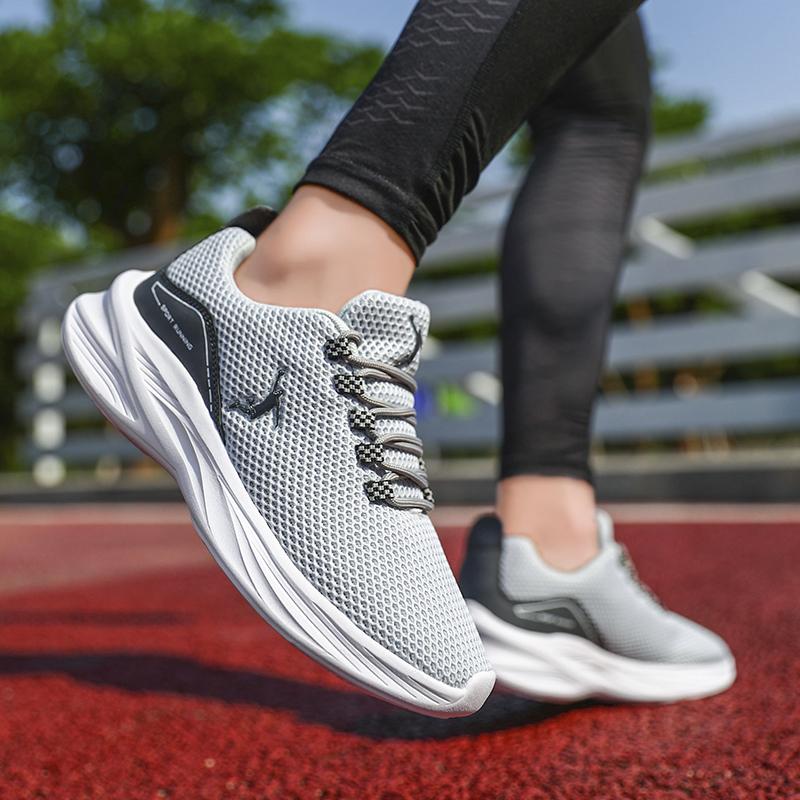 The New Mesh Soft-soled Sports Shoes Are Lightweight, Breathable, Casual, Anti-slip and Shock-absorbing Running Shoes