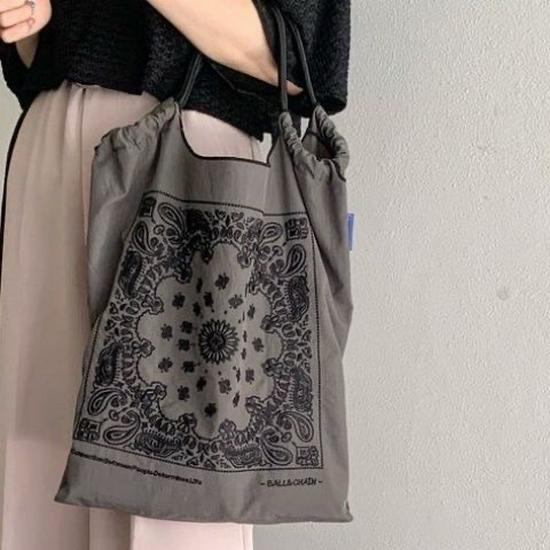 

Жіноча модна літня вишита сумка на плече з ланцюжком у вигляді кульок великої місткості Medium Bag Only