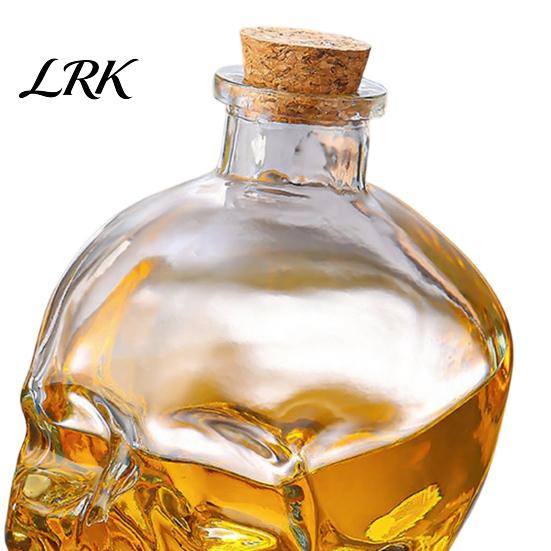 Bottiglia in Vetro Borosilicato Ispessito Decanter a Forma di Teschio, Whiskey Gotico 3D con Tappo in Sughero Tappo Regalo Unico, Dispenser Liquori Novità per la Casa