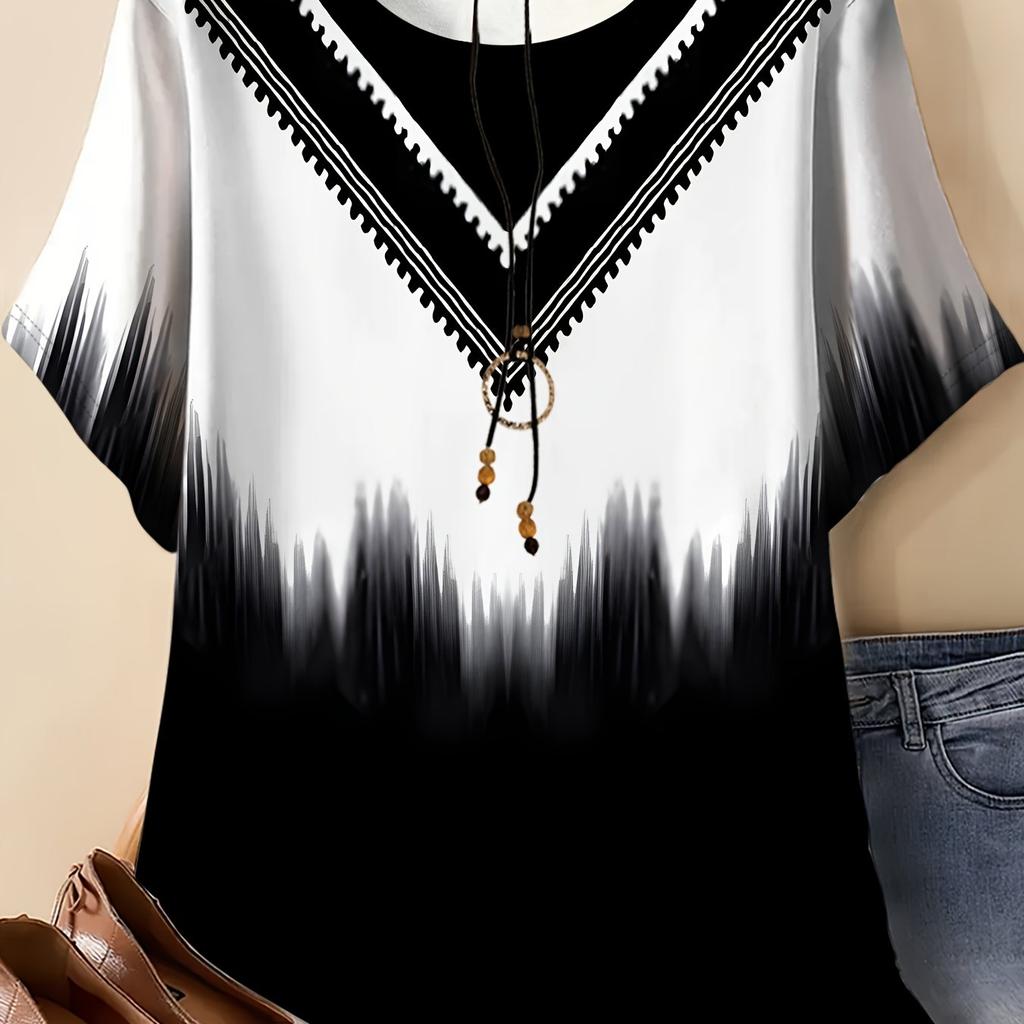 Plus Size - Women'S Short-Sleeve Round Neck T-Shirt, Featuring Classic Black And White Artistic Patchwork