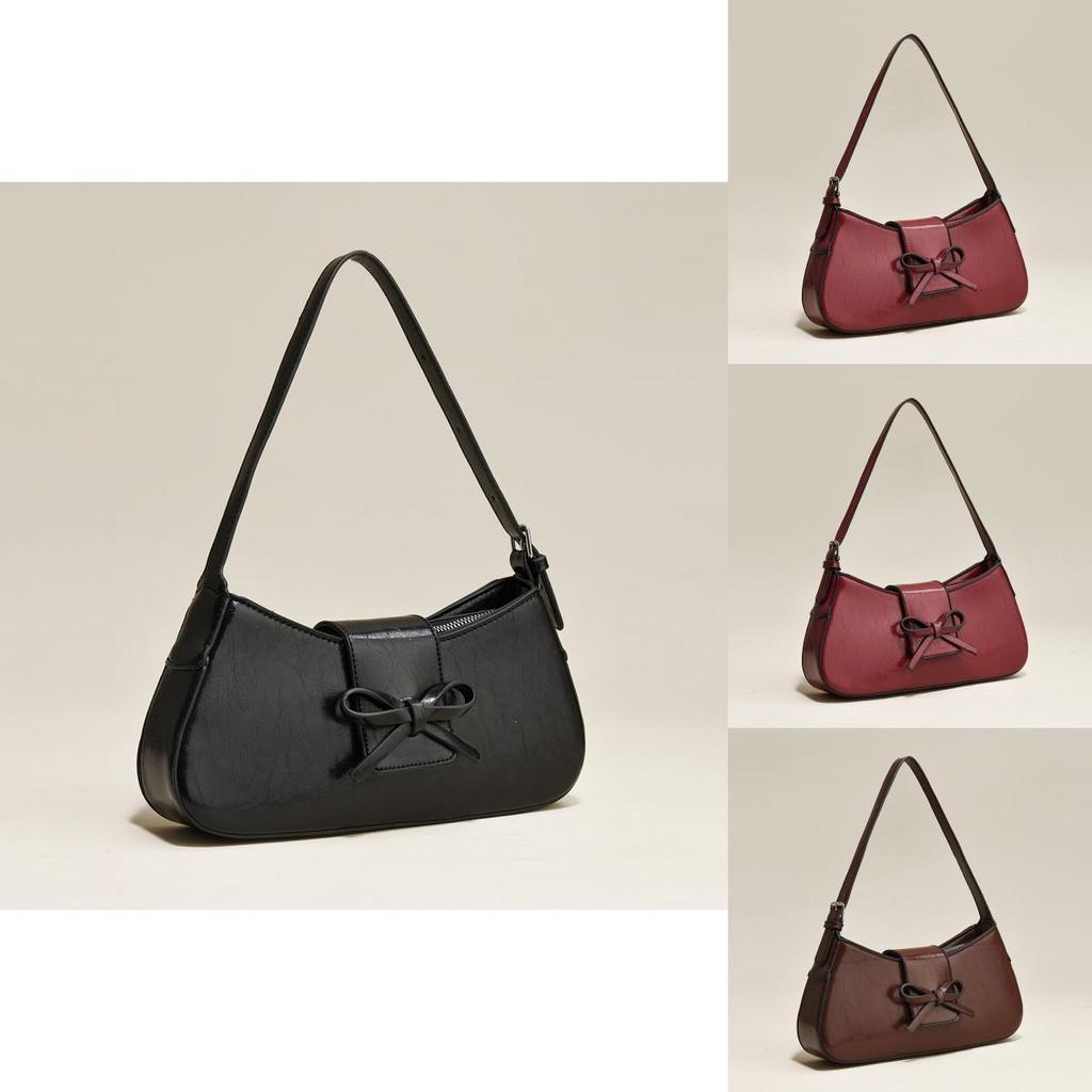 Chic Medium Sized Fashionable Shoulder Bag With Unique Design And Zipper Closure