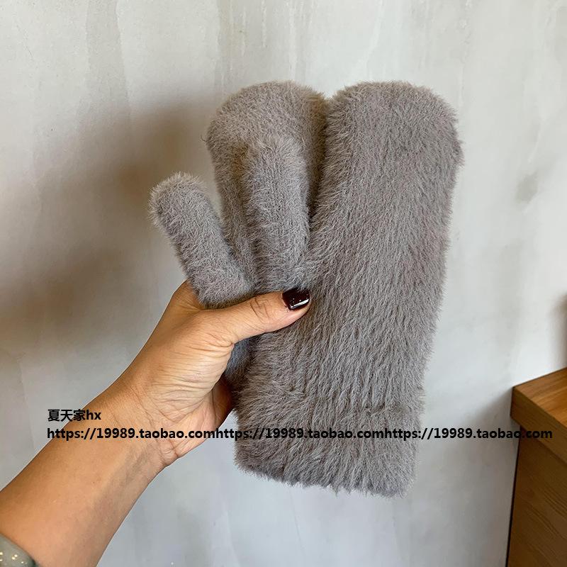 

ins cold gloves women s winter Korean version solid color thickened and velvet imitation mink hair cycling student warm mittens One size сірий колір
