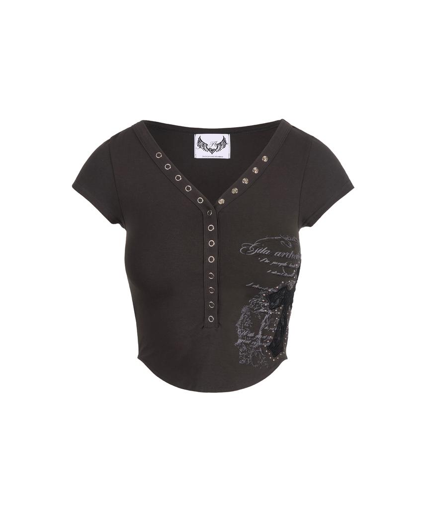Gillaakaibeu Lace Cross Patched Button Crop T-Shirts_Charcoal