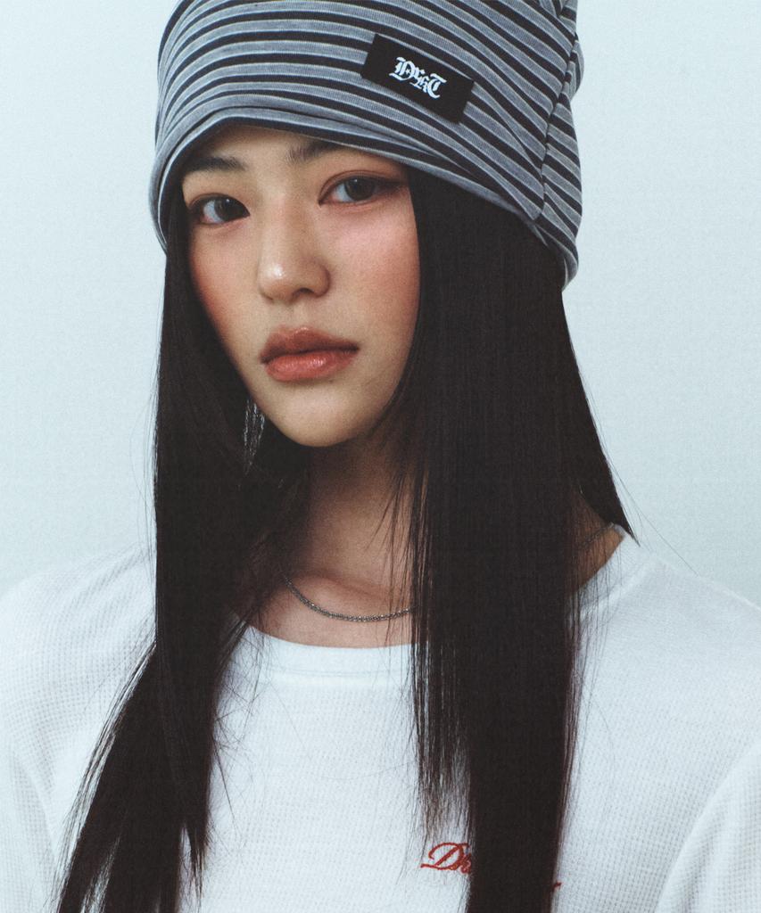 Deuleongkeutegseuteu Stripe Beanie Gray