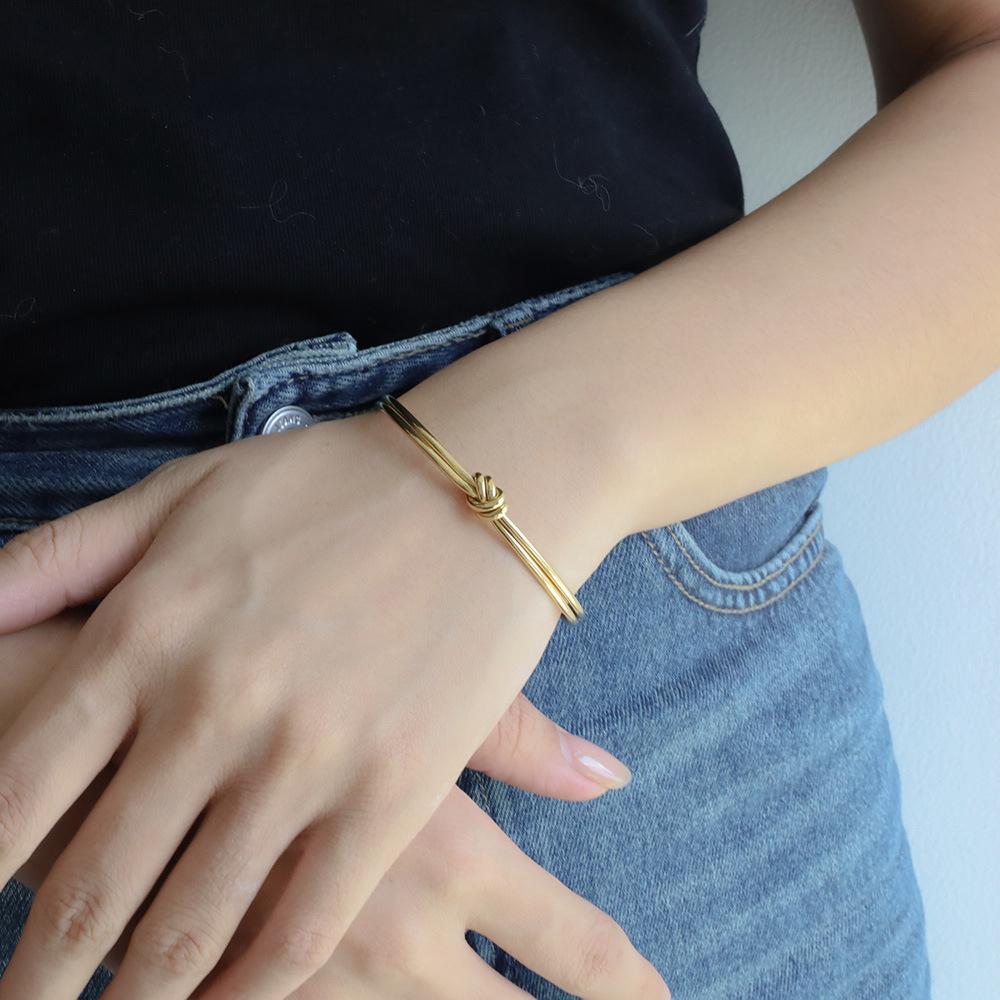Wind Personality Fashion C-Shaped Bracelet Advanced Sense Double-Layer Knotted Opening Titanium Steel Bracelet Does Not Fade