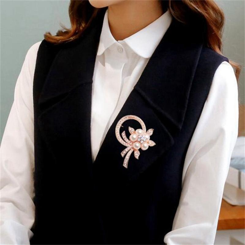 Elegant White Imitation Pearl Brooches For Women Gold Color Luxury Waterdrop Zircon Tassel Safety Pins Clothes Badges Jewelry
