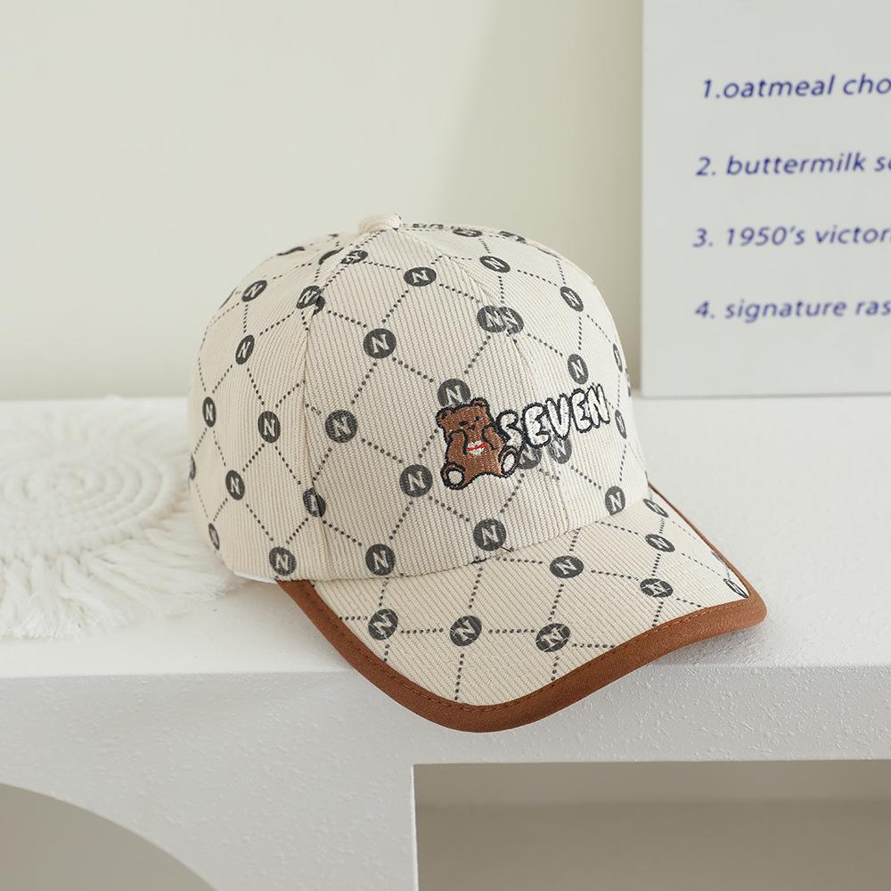 

Children s Autumn/Winter Corduroy Little Bear Embroidery Hat - Korean Style Duckbill Baseball Cap with Graffiti Design. 52-54 CM