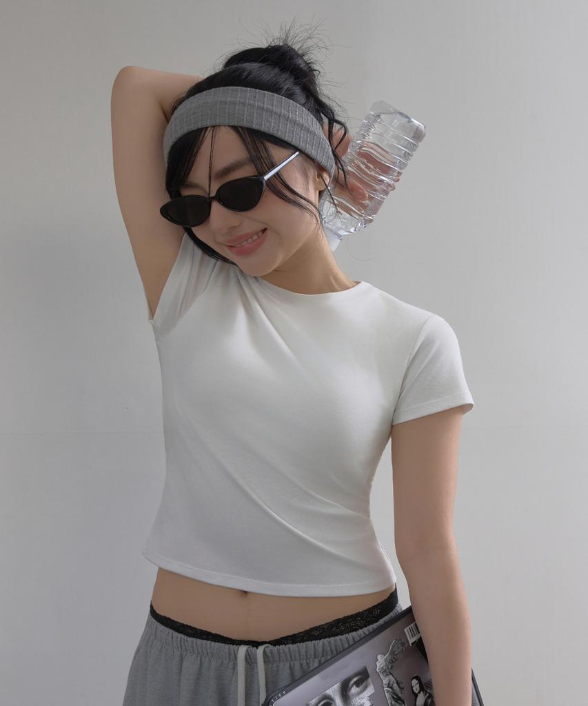 Lisjiseoul Daily Slim Fit Short Sleeve Tee With Built-In Cap