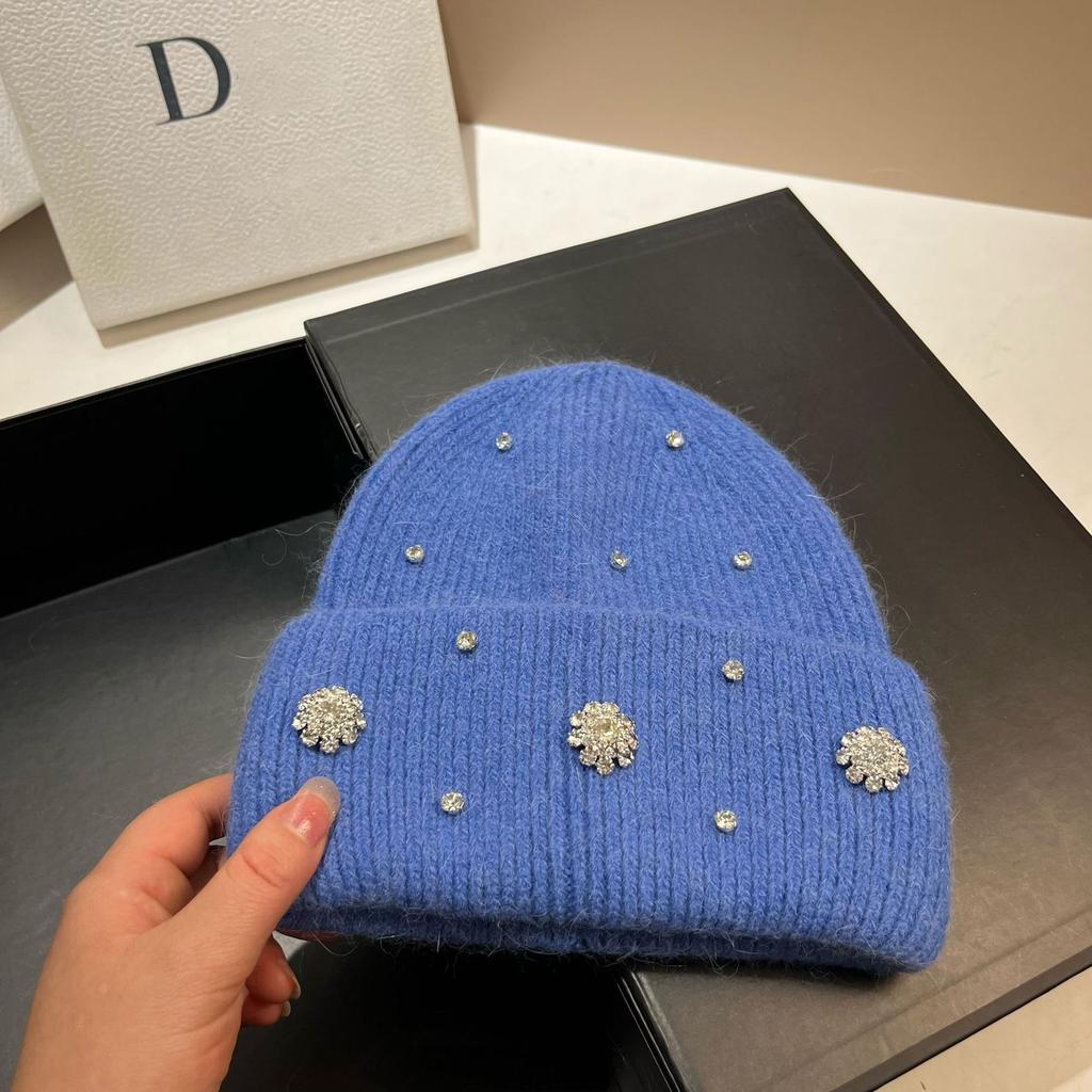 Winter Light Luxury Niche Rhinestone Heavy Industry Knitted Hat Celebrity Outdoor Warm Rabbit Hair Pullover Hat