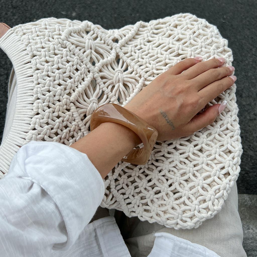 Irregular Wind Semi-Transparent Smudged Acrylic Resin Bracelet, Square Glossy Bracelet With A Sense Of Design