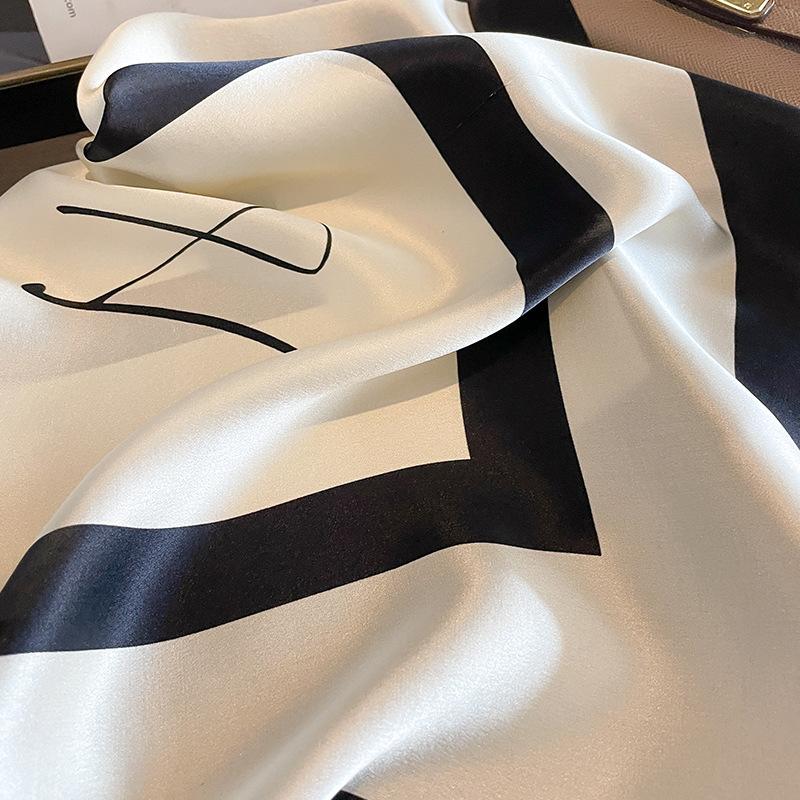 53 * 53 cm Mulberry Silk Lite firkantet skjerf Multifunksjonelt Profesjonell motedekorasjon Silkeskjerf for vår- og høstvarmesjal