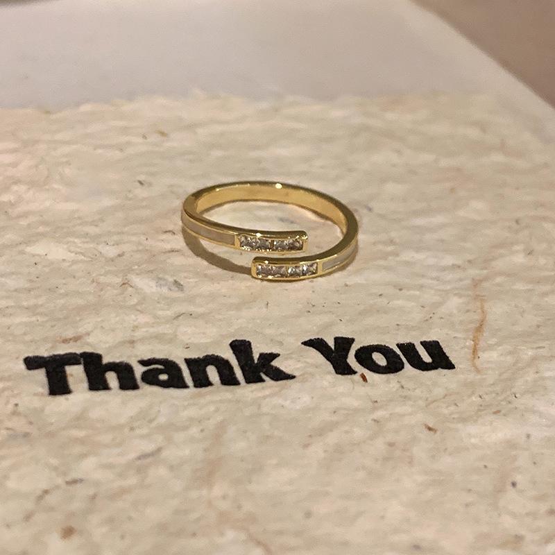 1 st Temperament Fritillary Rhinestones Ringar för kvinnor Par Jubileum Bröllopsfest Smycken Tillbehör Present